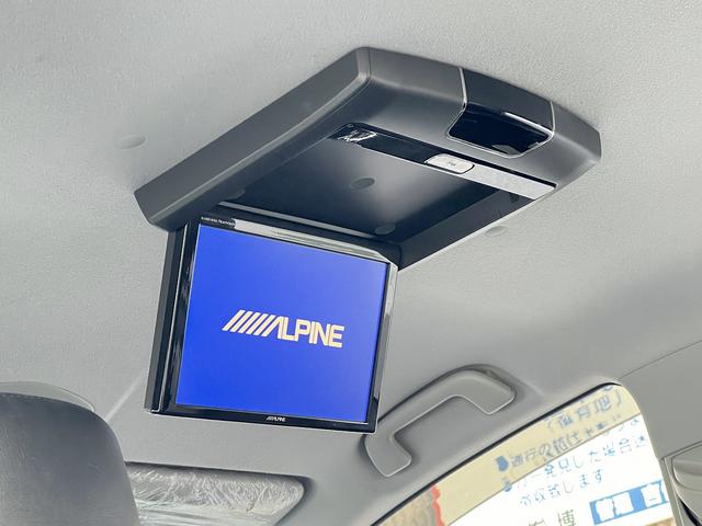 プリウス Ｓ　フリップダウンモニター　ＡＬＰＩＮＥ９インチナビ　ＥＴＣ　バックカメラ　新品アルミホイール　スモークテール　ＢＴ接続　ＤＶＤ　スモークエンブレム　シートカバー　ガングリップコンビハンドル　外インパネ（45枚目）