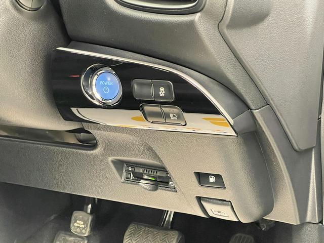 プリウス Ｓ　ガングリップコンビハンドル／１９インチＡＷ／バックカメラ／ビルトインＥＴＣ／クルーズコントロール／車線逸脱警報／トヨタセーフティセンス／Ｂｌｕｅｔｏｏｔｈ接続／エアロ／スモーク／ローダウン／イカリング（24枚目）