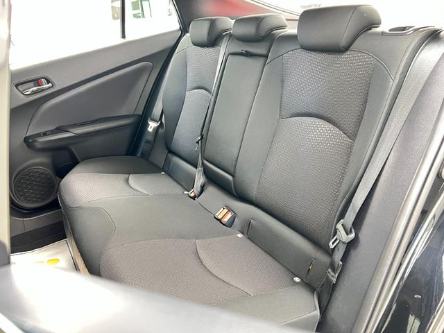 プリウス Ｓ　ガングリップコンビハンドル／１９インチＡＷ／バックカメラ／ビルトインＥＴＣ／クルーズコントロール／車線逸脱警報／トヨタセーフティセンス／Ｂｌｕｅｔｏｏｔｈ接続／エアロ／スモーク／ローダウン／イカリング（36枚目）