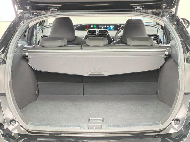プリウス Ｓ　ガングリップコンビハンドル／１９インチＡＷ／バックカメラ／ビルトインＥＴＣ／クルーズコントロール／車線逸脱警報／トヨタセーフティセンス／Ｂｌｕｅｔｏｏｔｈ接続／エアロ／スモーク／ローダウン／イカリング（38枚目）