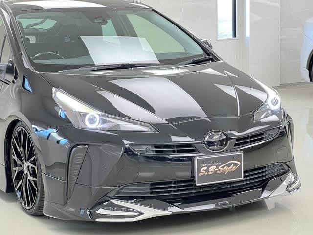 プリウス Ｓ　ガングリップコンビハンドル／１９インチＡＷ／バックカメラ／ビルトインＥＴＣ／クルーズコントロール／車線逸脱警報／トヨタセーフティセンス／Ｂｌｕｅｔｏｏｔｈ接続／エアロ／スモーク／ローダウン／イカリング（40枚目）