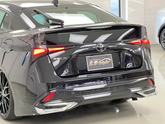 プリウス Ｓ　ガングリップコンビハンドル／１９インチＡＷ／バックカメラ／ビルトインＥＴＣ／クルーズコントロール／車線逸脱警報／トヨタセーフティセンス／Ｂｌｕｅｔｏｏｔｈ接続／エアロ／スモーク／ローダウン／イカリング（56枚目）