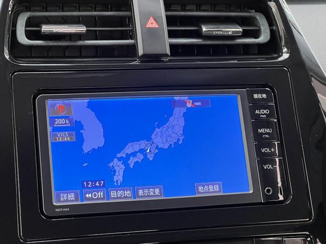 プリウス Ｓ　１９インチアルミホイール／バックカメラ／ビルトインＥＴＣ／ガングリップコンビハンドル／フルエアロ／スモークテール／フォグランプ／イカリング／ＬＥＤヘッドライト／プッシュスタート／純正ナビ／ローダウン（29枚目）