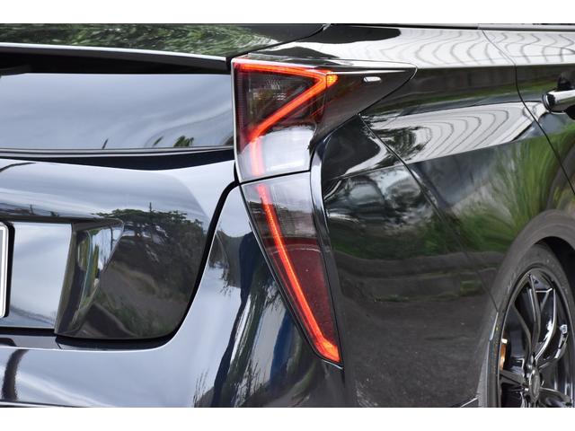 プリウス S バックカメラ/ビルトインETC/Bluetooth接続/フォグランプ/アルミホイール/ガングリップコンビハンドル/エアロ/イカリング/スモークテール/キーレス連動ドアミラー/ローダウン/AUTOライト(47枚目)