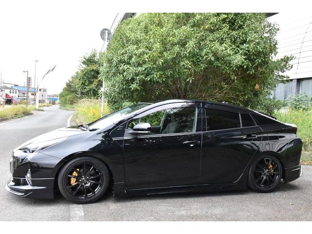 プリウス S バックカメラ/ビルトインETC/Bluetooth接続/フォグランプ/アルミホイール/ガングリップコンビハンドル/エアロ/イカリング/スモークテール/キーレス連動ドアミラー/ローダウン/AUTOライト(62枚目)