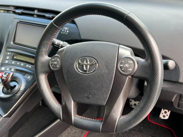 プリウス Sツーリングセレクション・G’s 新品タイヤ/純正7インチナビ/バックカメラ/ビルトインETC/TZフロントドラレコ/LED BEAM/HIDヘッドライト/フォグランプ/CD/DVD/Bluetooth/SD/フルセグTV/スペアキー(6枚目)