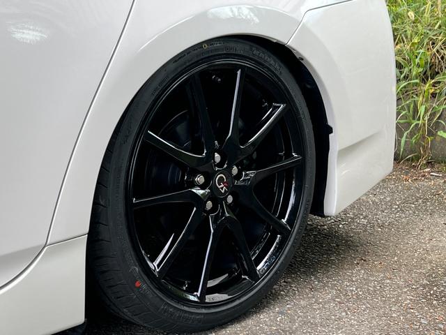 プリウス Sツーリングセレクション・G’s 新品タイヤ/純正7インチナビ/バックカメラ/ビルトインETC/TZフロントドラレコ/LED BEAM/HIDヘッドライト/フォグランプ/CD/DVD/Bluetooth/SD/フルセグTV/スペアキー(11枚目)