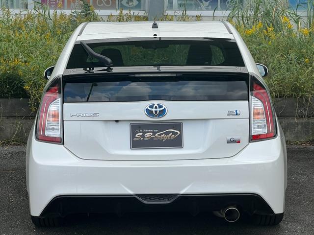 プリウス Sツーリングセレクション・G’s 新品タイヤ/純正7インチナビ/バックカメラ/ビルトインETC/TZフロントドラレコ/LED BEAM/HIDヘッドライト/フォグランプ/CD/DVD/Bluetooth/SD/フルセグTV/スペアキー(13枚目)