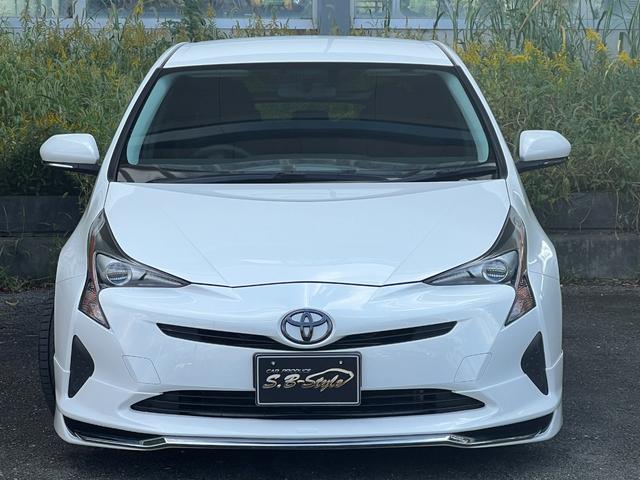 プリウス Ｓ　ガングリップコンビハンドル／アルミホイール／バックカメラ／ビルトインＥＴＣ／キーレス連動ドアミラー／ＡＵＴＯライト／ローダウン／エアロ／カスタム／ＬＥＤヘッドライト／スモーク／ＣＤ再生／スマートキー（12枚目）