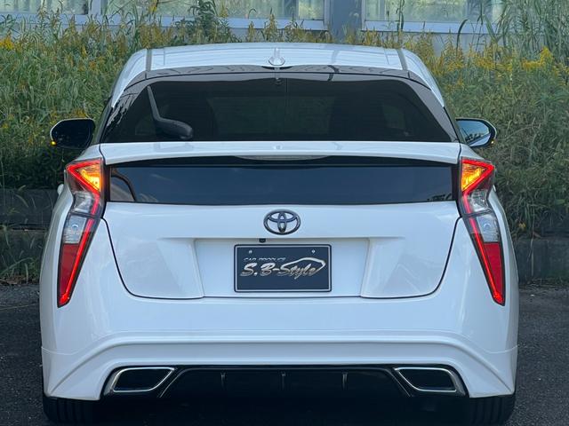 プリウス Ｓ　ガングリップコンビハンドル／アルミホイール／バックカメラ／ビルトインＥＴＣ／キーレス連動ドアミラー／ＡＵＴＯライト／ローダウン／エアロ／カスタム／ＬＥＤヘッドライト／スモーク／ＣＤ再生／スマートキー（15枚目）