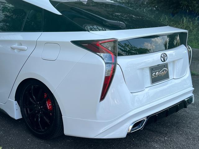 プリウス Ｓ　ガングリップコンビハンドル／アルミホイール／バックカメラ／ビルトインＥＴＣ／キーレス連動ドアミラー／ＡＵＴＯライト／ローダウン／エアロ／カスタム／ＬＥＤヘッドライト／スモーク／ＣＤ再生／スマートキー（35枚目）