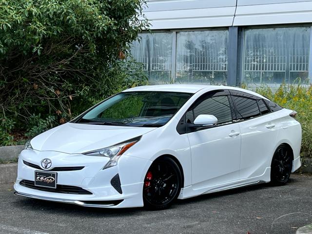 プリウス Ｓ　ガングリップコンビハンドル／アルミホイール／バックカメラ／ビルトインＥＴＣ／キーレス連動ドアミラー／ＡＵＴＯライト／ローダウン／エアロ／カスタム／ＬＥＤヘッドライト／スモーク／ＣＤ再生／スマートキー（40枚目）