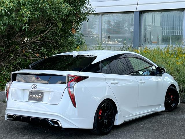 プリウス Ｓ　ガングリップコンビハンドル／アルミホイール／バックカメラ／ビルトインＥＴＣ／キーレス連動ドアミラー／ＡＵＴＯライト／ローダウン／エアロ／カスタム／ＬＥＤヘッドライト／スモーク／ＣＤ再生／スマートキー（41枚目）