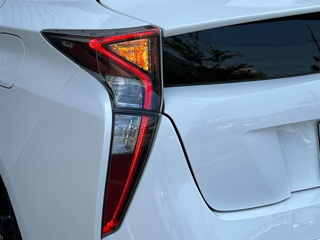 プリウス Ｓ　ガングリップコンビハンドル／アルミホイール／バックカメラ／ビルトインＥＴＣ／キーレス連動ドアミラー／ＡＵＴＯライト／ローダウン／エアロ／カスタム／ＬＥＤヘッドライト／スモーク／ＣＤ再生／スマートキー（46枚目）