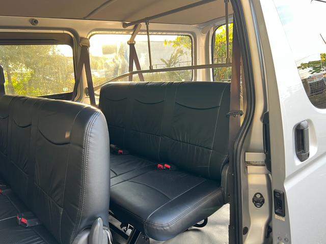 ハイエースバン ロングDX GLパッケージ ディーゼル車/9人乗り/トヨタセーフティセンス/助手席エアバック/電動格納式ミラー/ETC/シートカバー/リアヒーター/リアエアコン/ディスプレイオーディオ/ドアバイザー/スライドドア/キーレス/小窓(39枚目)