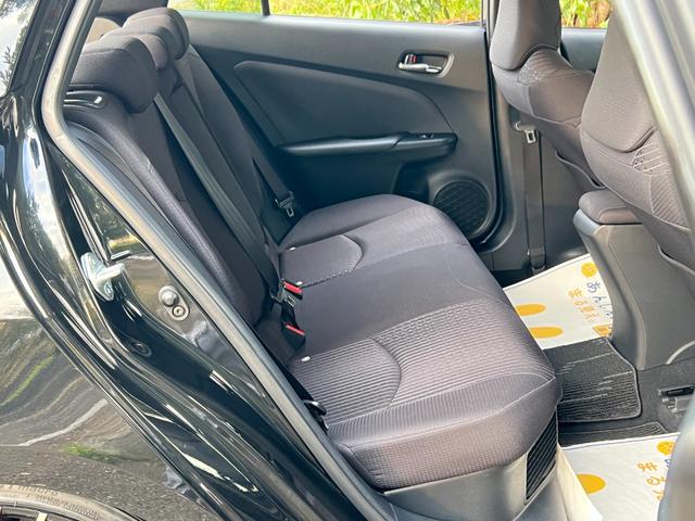 プリウス A ヘッドアップディスプレイ/ブラインドスポットモニター/ガングリップコンビハンドル/19インチホイール/ワイヤレス充電器/バックカメラ/ETC/クルコン/ヴァルド/イカリング/TSS/フォグ/エアロ(36枚目)