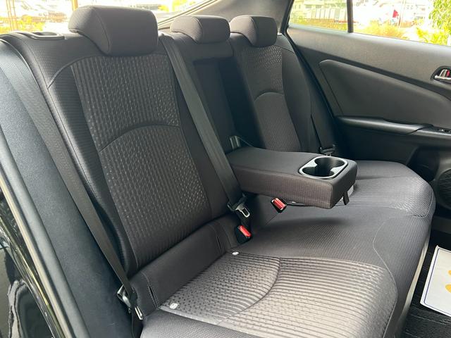 プリウス A ヘッドアップディスプレイ/ブラインドスポットモニター/ガングリップコンビハンドル/19インチホイール/ワイヤレス充電器/バックカメラ/ETC/クルコン/ヴァルド/イカリング/TSS/フォグ/エアロ(39枚目)