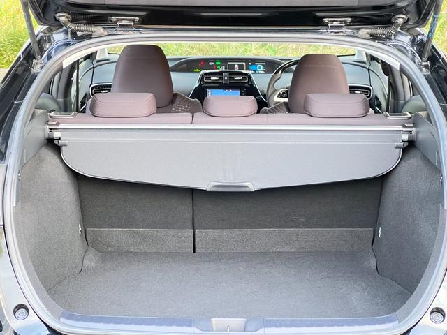 プリウス A ヘッドアップディスプレイ/ブラインドスポットモニター/ガングリップコンビハンドル/19インチホイール/ワイヤレス充電器/バックカメラ/ETC/クルコン/ヴァルド/イカリング/TSS/フォグ/エアロ(44枚目)