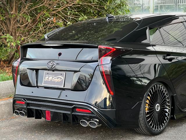 プリウス A ヘッドアップディスプレイ/ブラインドスポットモニター/ガングリップコンビハンドル/19インチホイール/ワイヤレス充電器/バックカメラ/ETC/クルコン/ヴァルド/イカリング/TSS/フォグ/エアロ(58枚目)