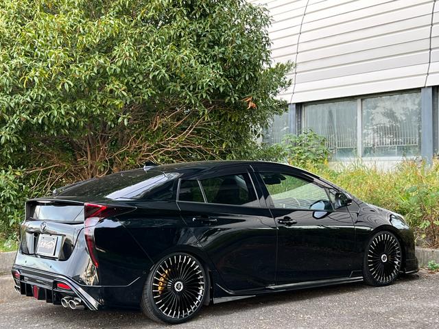 プリウス A ヘッドアップディスプレイ/ブラインドスポットモニター/ガングリップコンビハンドル/19インチホイール/ワイヤレス充電器/バックカメラ/ETC/クルコン/ヴァルド/イカリング/TSS/フォグ/エアロ(74枚目)