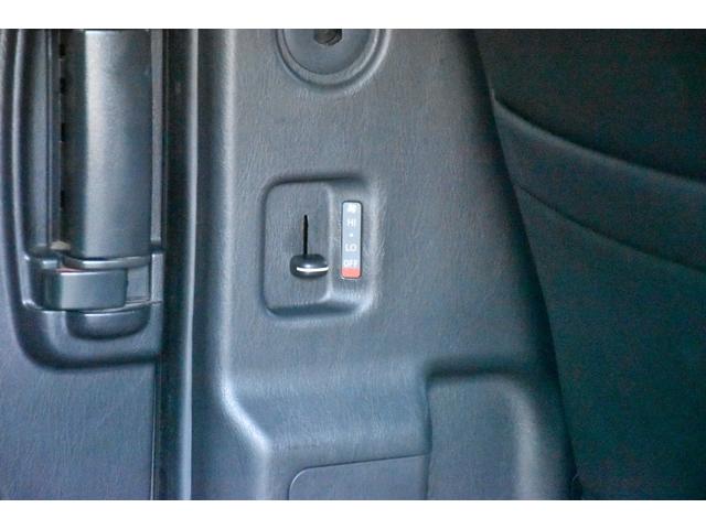 ハイエースバン ロングスーパーGL 純正ナビ/CD/DVD/Bluetooth接続/リアヒーター/シートカバー/純正LEDヘッド/両側スライドドア/バッドフェイス/スモークテールランプ/キーレスエントリー/フロントLEDエアロ/電格ミラ(29枚目)