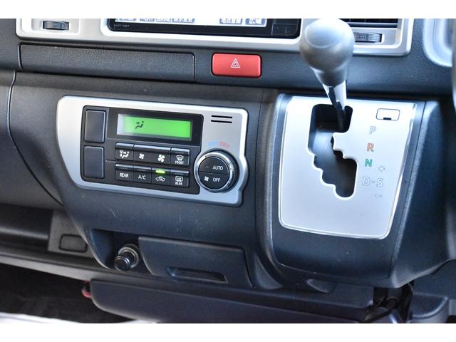 ハイエースバン ロングスーパーGL 純正ナビ/CD/DVD/Bluetooth接続/リアヒーター/シートカバー/純正LEDヘッド/両側スライドドア/バッドフェイス/スモークテールランプ/キーレスエントリー/フロントLEDエアロ/電格ミラ(76枚目)