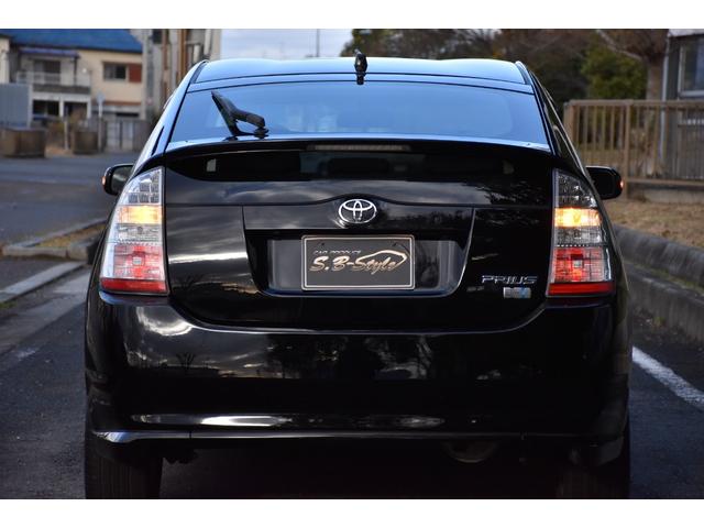 プリウス Ｇツーリングセレクション　地デジチューナー付き／ＥＴＣ／バックカメラ／ＣＤ／パーキングアシスト／クルーズコントロール／フルセグＴＶ／スマートキー／ＨＩＤヘッドライト／フォグランプ／パワーウインドウ（17枚目）