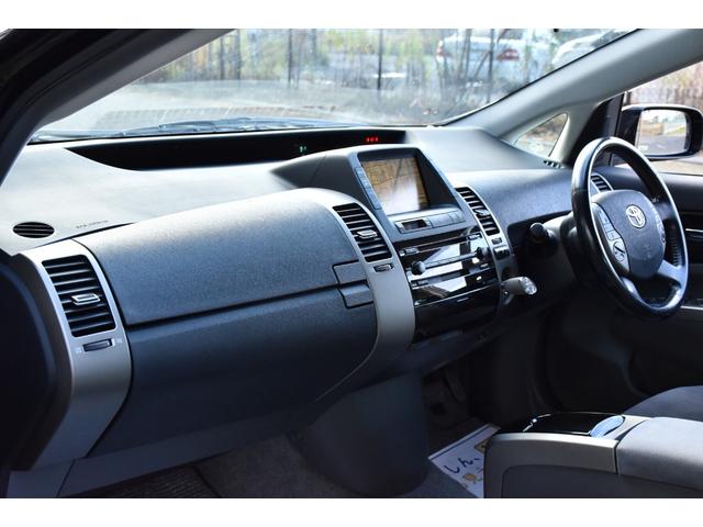 プリウス Ｇツーリングセレクション　地デジチューナー付き／ＥＴＣ／バックカメラ／ＣＤ／パーキングアシスト／クルーズコントロール／フルセグＴＶ／スマートキー／ＨＩＤヘッドライト／フォグランプ／パワーウインドウ（64枚目）