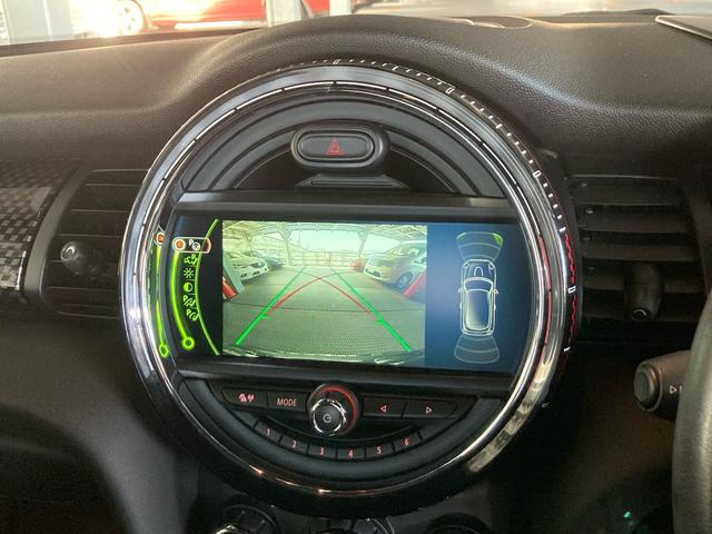 ＭＩＮＩ ジョンクーパーワークス　ＨＤＤナビ　バックモニター　ＥＴＣ　ＬＥＤライト　カーテンエアバッグ　インテリジェントキー　禁煙車（17枚目）