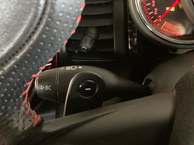 ＭＩＮＩ ジョンクーパーワークス　ＨＤＤナビ　バックモニター　ＥＴＣ　ＬＥＤライト　カーテンエアバッグ　インテリジェントキー　禁煙車（21枚目）