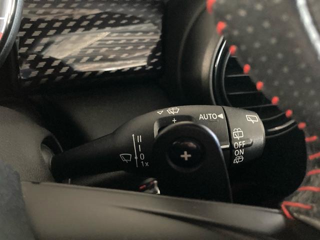 ＭＩＮＩ ジョンクーパーワークス　ＨＤＤナビ　バックモニター　ＥＴＣ　ＬＥＤライト　カーテンエアバッグ　インテリジェントキー　禁煙車（22枚目）