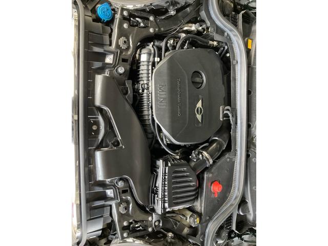 ＭＩＮＩ ジョンクーパーワークス　ＨＤＤナビ　バックモニター　ＥＴＣ　ＬＥＤライト　カーテンエアバッグ　インテリジェントキー　禁煙車（45枚目）