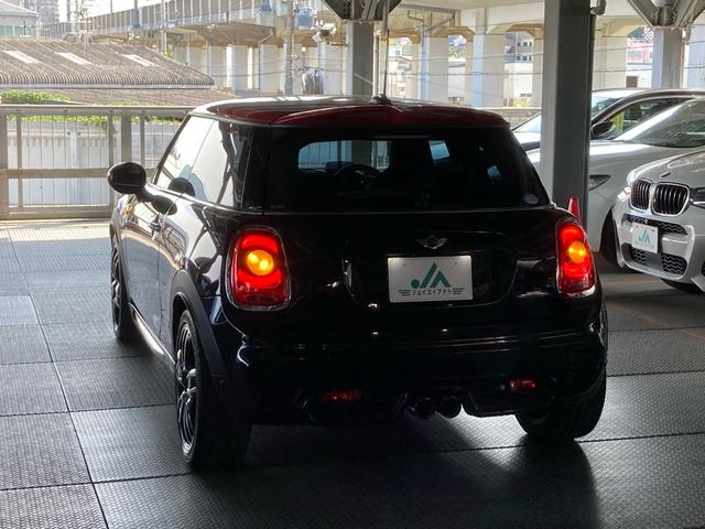 ＭＩＮＩ ジョンクーパーワークス　ＨＤＤナビ　バックモニター　ＥＴＣ　ＬＥＤライト　カーテンエアバッグ　インテリジェントキー　禁煙車（54枚目）