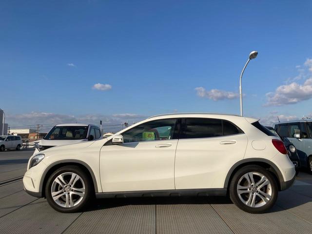 ＧＬＡクラス ＧＬＡ１８０　リアカメラ　地デジ　電動シート　ＤＶＤ　ターボ　スマートキー　キーレスゴー　ドラレコ　オートクルーズ　ＥＴＣ　パワーウィンドウ　オートエアコン　サイドエアバッグ　ナビ・ＴＶ　電動格納ドアミラー（7枚目）