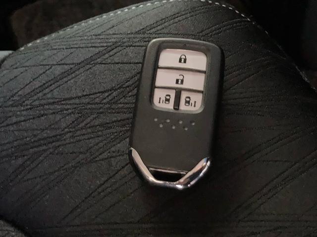 オデッセイハイブリッド ハイブリッドアブソルート・ホンダセンシングEXパック 衝突被害軽減ブレーキ ナビTV 後席モニター Bluetooth DVD 全方位カメラ 両側電動スライドドア クルーズコントロール ETC LEDライト パワーシート スマートキー プッシュスタート(32枚目)