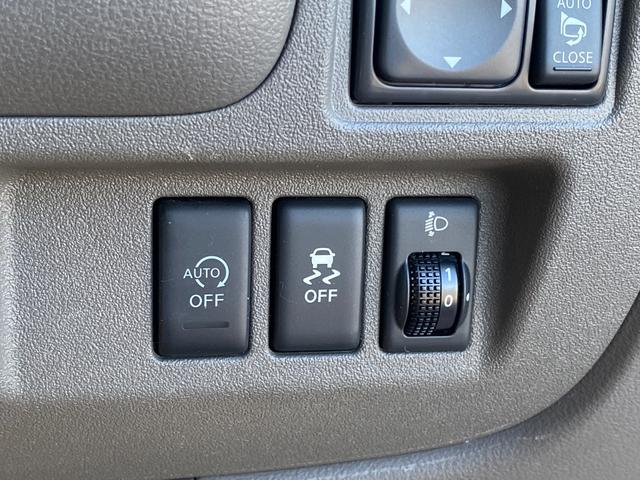 マーチ ボレロ　ＡＵＸ接続　横滑防止装置　電動格納ミラー　ＤＶＤ再生　ナビＴＶ　アイドリングＳ　パワーウィンドウ　禁煙　イモビライザー　フルセグＴＶ　キーレス　スマートキー　ＢＬＵＥＴＯＯＴＨ　オートライト（30枚目）