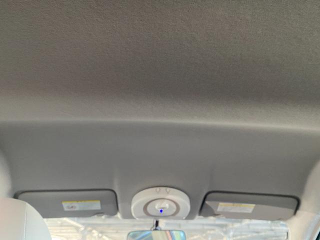 マーチ ボレロ　ＡＵＸ接続　横滑防止装置　電動格納ミラー　ＤＶＤ再生　ナビＴＶ　アイドリングＳ　パワーウィンドウ　禁煙　イモビライザー　フルセグＴＶ　キーレス　スマートキー　ＢＬＵＥＴＯＯＴＨ　オートライト（53枚目）