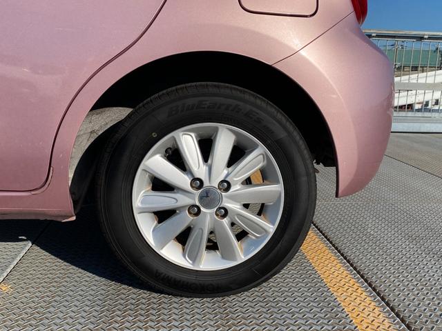 マーチ ボレロ　ＡＵＸ接続　横滑防止装置　電動格納ミラー　ＤＶＤ再生　ナビＴＶ　アイドリングＳ　パワーウィンドウ　禁煙　イモビライザー　フルセグＴＶ　キーレス　スマートキー　ＢＬＵＥＴＯＯＴＨ　オートライト（56枚目）