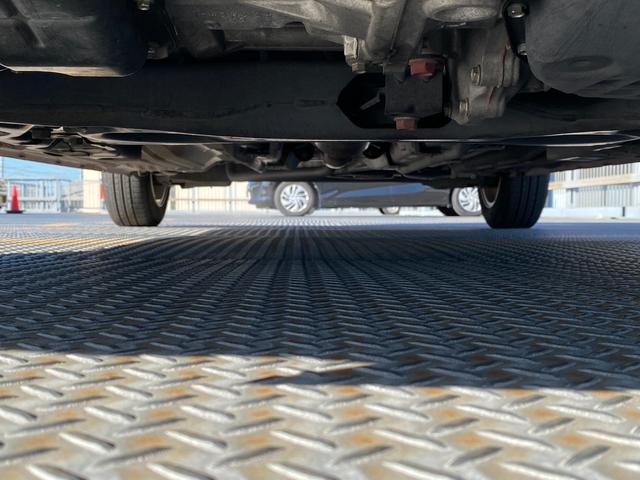 マーチ ボレロ　ＡＵＸ接続　横滑防止装置　電動格納ミラー　ＤＶＤ再生　ナビＴＶ　アイドリングＳ　パワーウィンドウ　禁煙　イモビライザー　フルセグＴＶ　キーレス　スマートキー　ＢＬＵＥＴＯＯＴＨ　オートライト（75枚目）