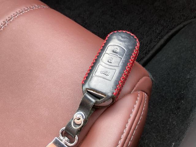 �y�X�}�[�g�L�[�z����������Ă���ƃh�A�̎{���E������G���W���n���Ȃǂ̑��삪�s���܂��B