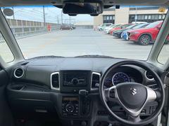 普通車は印鑑証明と実印、軽自動車は住民票があれば納車までスムーズです。車検付きの車であれば軽自動車で１週間ほどで納車できます。 2