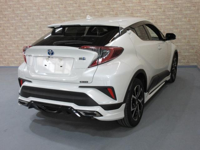 Ｃ－ＨＲ Ｇ　純正ナビ　ＴＶ　Ｂカメラ　ＥＴＣ　ドライブレコーダー　モデリスタエアロ　ハーフレザーシート　純正ＬＥＤヘッドライト　オートライト　ヒーテッドドアミラー　クルーズコントロール　革巻きステアリング（9枚目）