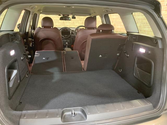 ＭＩＮＩ クーパーＳ　クラブマン　純正ナビ・フルセグテレビ　バックカメラ　ミラー内蔵ＥＴＣ車載器　シートヒーター　赤革パワーシート　前後ドライブレコーダー　ＬＥＤヘッドライト・フォグランプ　１７インチアルミホイール（34枚目）
