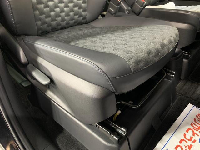 ヴォクシー Ｓ－Ｚ　１０．５純正ディスプレイオーディオ　１４型フリップダウンモニター　ＥＴＣ２．０　快適利便パッケージ　パワーバックシート　　ＥＴ全席シートヒータ　リアロールサンシェード　ハーフレザーシート（32枚目）