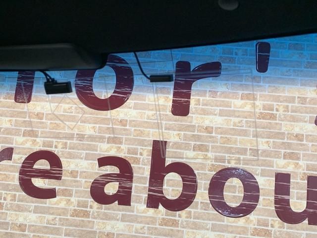 N-BOXカスタム G・Lターボホンダセンシング ETC ホンダセンシング クルーズコントロール ハーフレザーシート パドルシフト ステアリングスイッチ オートライト シーケンシャルパターンランプ  USB充電ソケット LEDヘッドライト(10枚目)