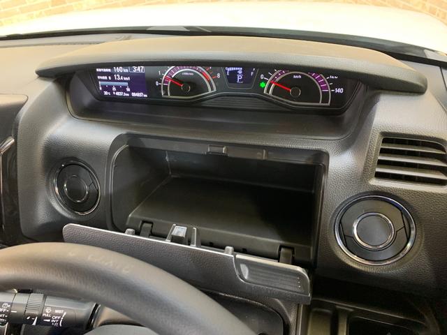 N-BOXカスタム G・Lターボホンダセンシング ETC ホンダセンシング クルーズコントロール ハーフレザーシート パドルシフト ステアリングスイッチ オートライト シーケンシャルパターンランプ  USB充電ソケット LEDヘッドライト(20枚目)