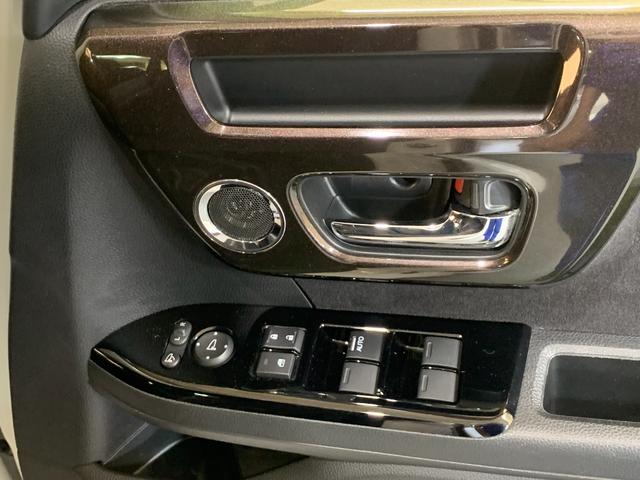N-BOXカスタム G・Lターボホンダセンシング ETC ホンダセンシング クルーズコントロール ハーフレザーシート パドルシフト ステアリングスイッチ オートライト シーケンシャルパターンランプ  USB充電ソケット LEDヘッドライト(21枚目)
