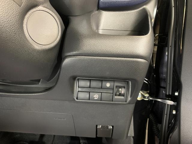 デイズ ハイウェイスター　Ｇターボ　純正ＳＤナビ　フルセグ　ＥＴＣ　アラウンドビューモニター　エマージェンシーブレーキ　コーナーセンサ　フォグランプ　ＬＥＤヘッドライト　ＵＳＢ充電ポート　ステアリングスイッチ　フロントイルミネーション（19枚目）