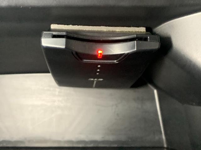 N-BOXカスタム G・Lパッケージ プッシュスタートエンジン クラリオンCDオーディオ ETC 左側パワースライドドア 純正HIDヘッドライト ステアリングスイッチ オートライト フロントフォグランプ マット・バイザー(12枚目)