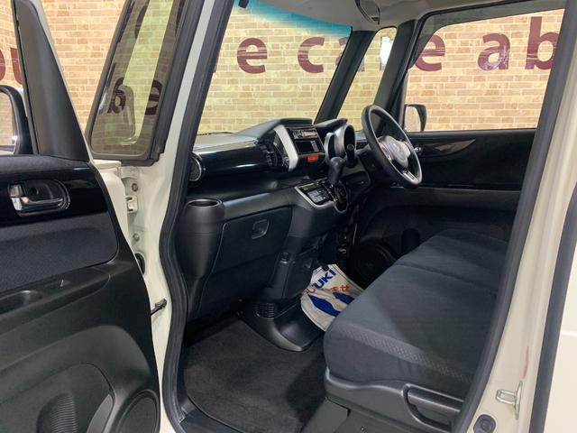 N-BOXカスタム G・Lパッケージ プッシュスタートエンジン クラリオンCDオーディオ ETC 左側パワースライドドア 純正HIDヘッドライト ステアリングスイッチ オートライト フロントフォグランプ マット・バイザー(16枚目)